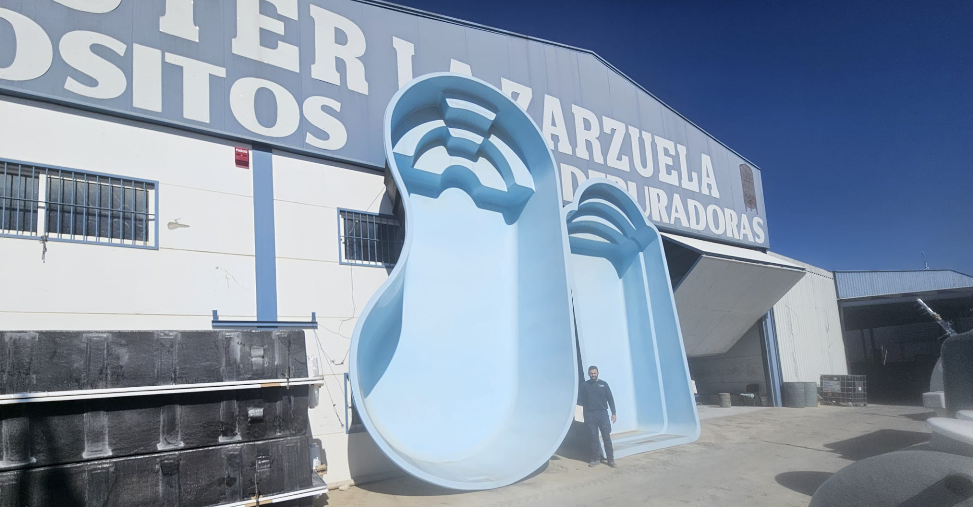 POLIESTER LA ZARZUELA CRECE CON GARÁNTIA DESDE CASARICHE (SEVILLA) EN LA FABRICACIÓN DE PISCINAS PRE