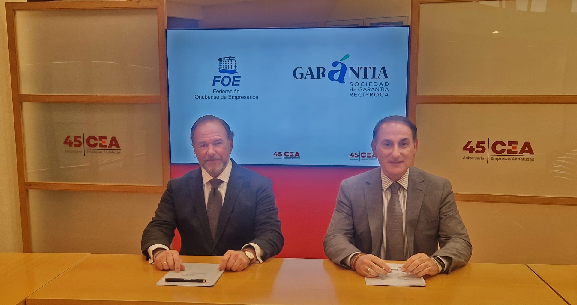 imagen de Garántia renueva convenios con las organizaciones FOE de Huelva y CEJ de Jaén